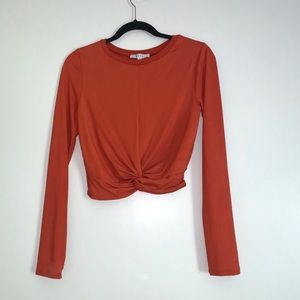 Long-sleeved Crop Top